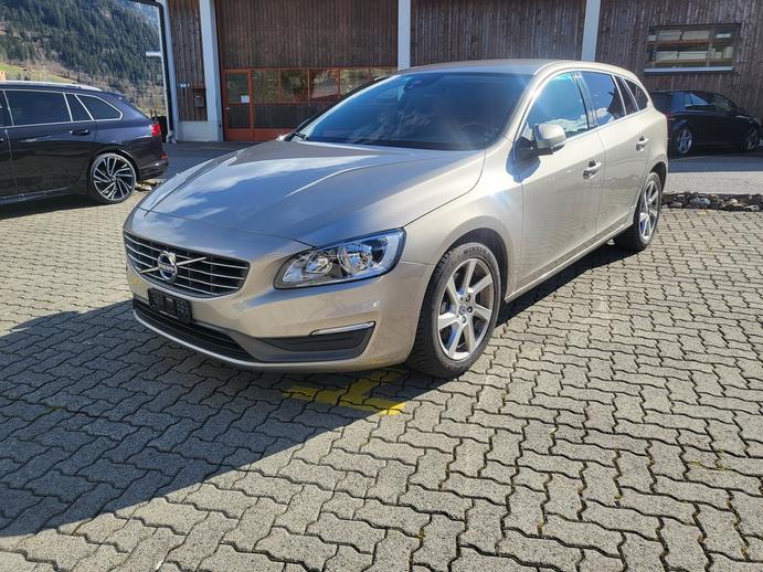 VOLVO V60 D5 AWD Momentum Geartronic, Diesel, Occasion / Gebraucht, Automat