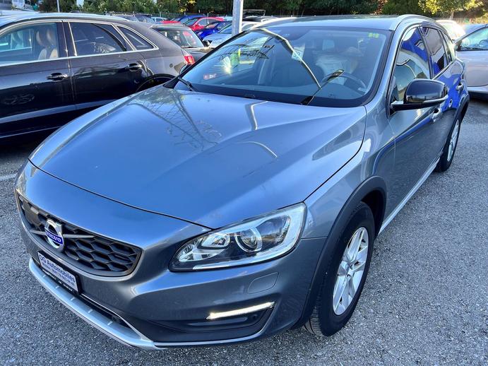 VOLVO V60 Cross Country D3 Summum Geartronic, Diesel, Occasion / Gebraucht, Automat