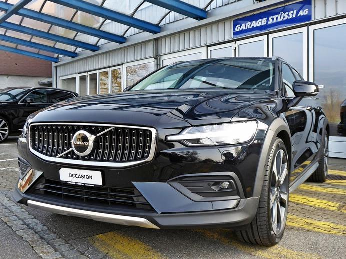 VOLVO V60 CrossCountry B4 D AWD, Mild-Hybrid Diesel/Electric, Second hand / Used, Automatic