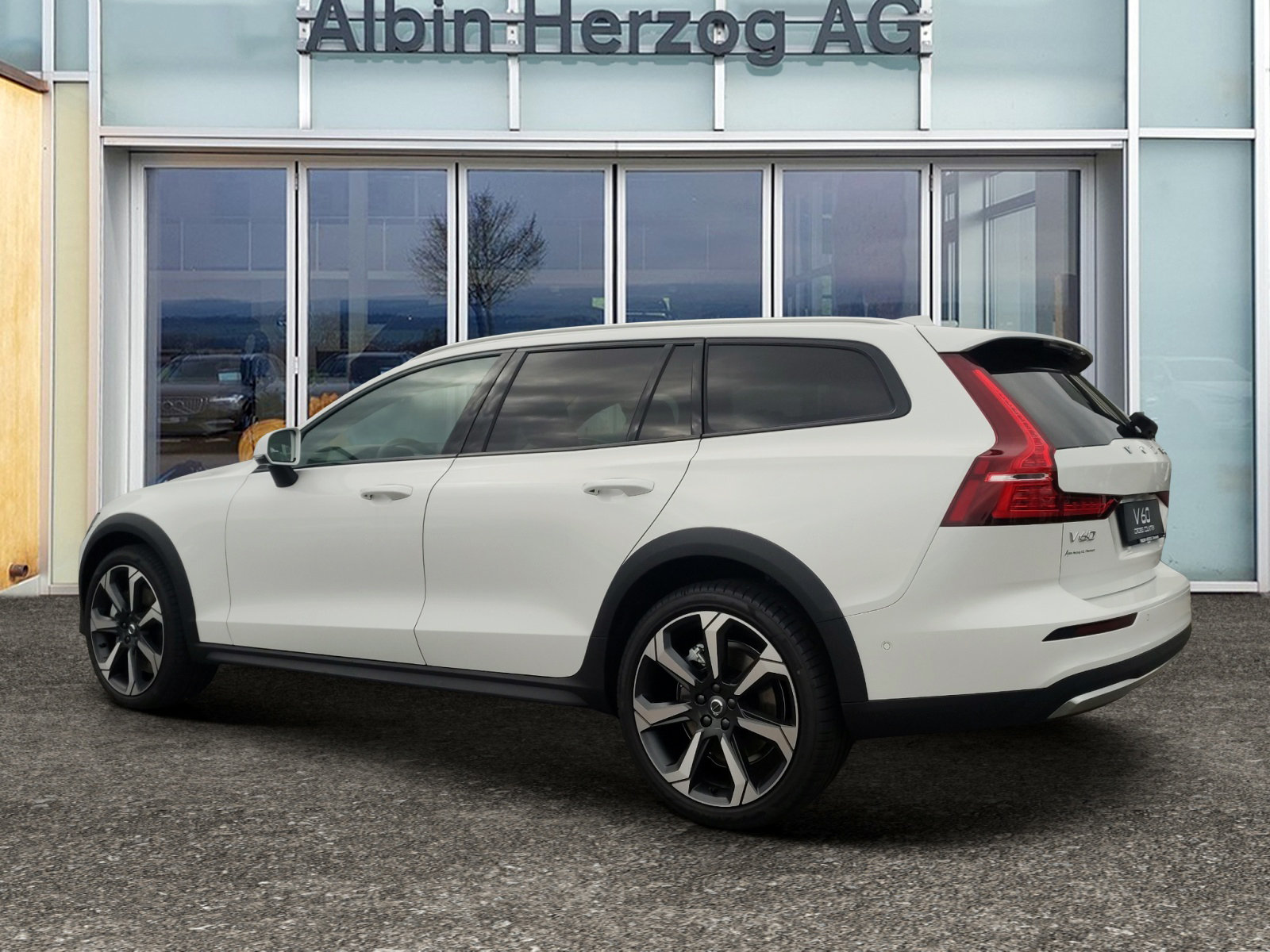VOLVO V60 Cross Country 2.0 B5 Ultimate AWD, Mild-Hybrid Benzin/Elektro, Occasion / Gebraucht, Automatik - 3