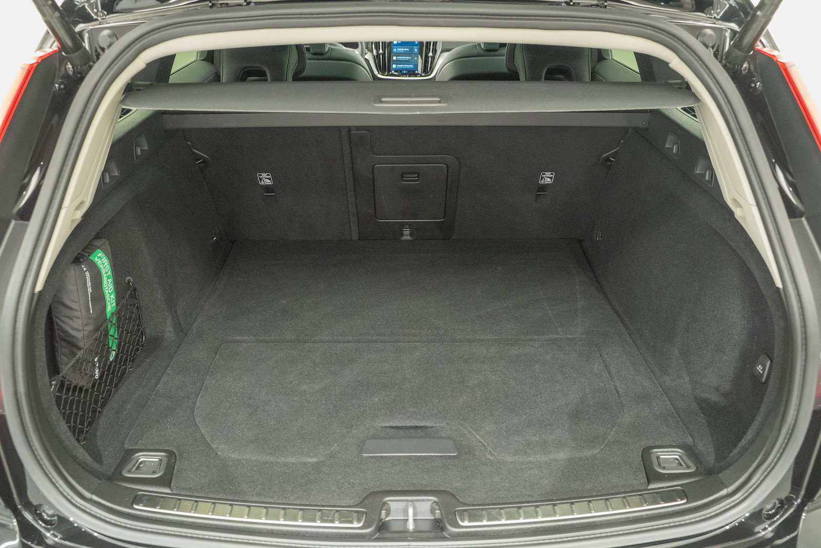 VOLVO V60 2.0 B6 Ultimate Bright AWD, Mild-Hybrid Benzin/Elektro, Occasion / Gebraucht, Automatik - 5