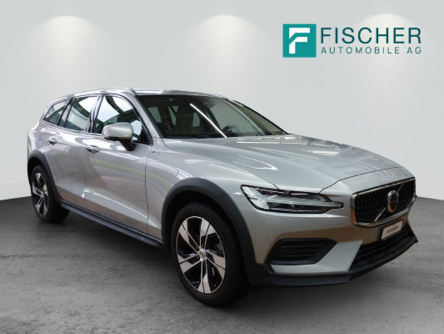 VOLVO V60 CC B4 Plus AWD
