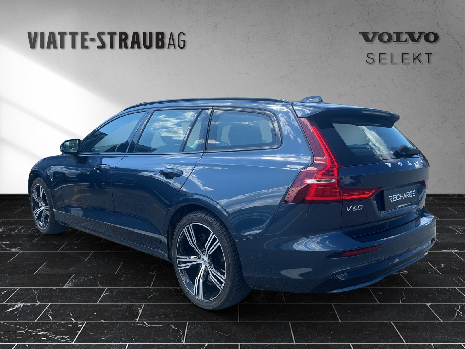 VOLVO V60 2.0 T8 TE Ultimate Dark eAWD, Plug-in-Hybrid Benzina/Elettrica, Occasioni / Usate, Automatico - 6