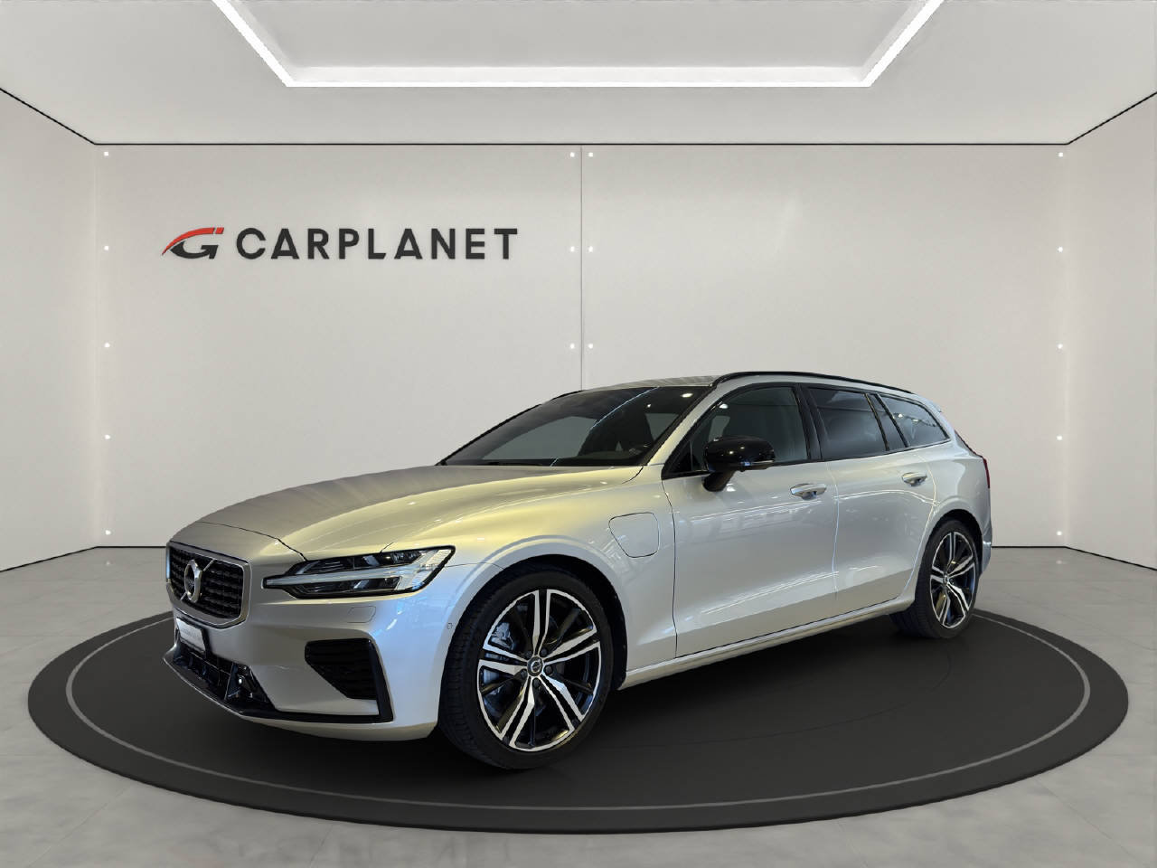 VOLVO V60 2.0 T8 TE R-Design eAWD, Plug-in-Hybrid Petrol/Electric, Second hand / Used, Automatic