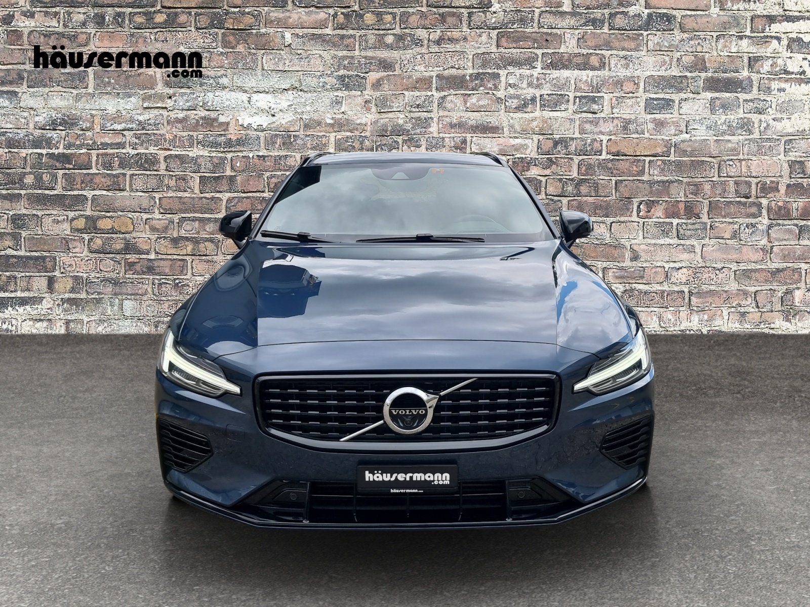 VOLVO V60 2.0 T6 TE R-Design eAWD, Plug-in-Hybrid Petrol/Electric, Second hand / Used, Automatic - 2