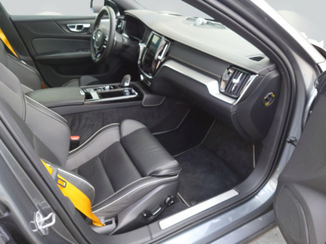 VOLVO V60 T8 eAWD Polestar, Plug-in-Hybrid Benzin/Elektro, Occasion / Gebraucht, Automatik - 7