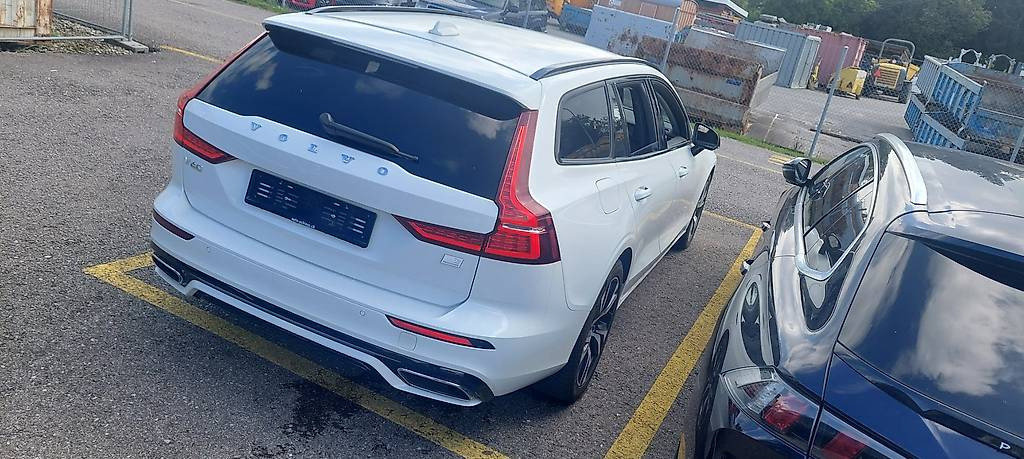 VOLVO V60 2.0 T6 TE Inscription eAWD, Hybride Intégral Essence/Électricité, Occasion / Utilisé, Automatique - 4