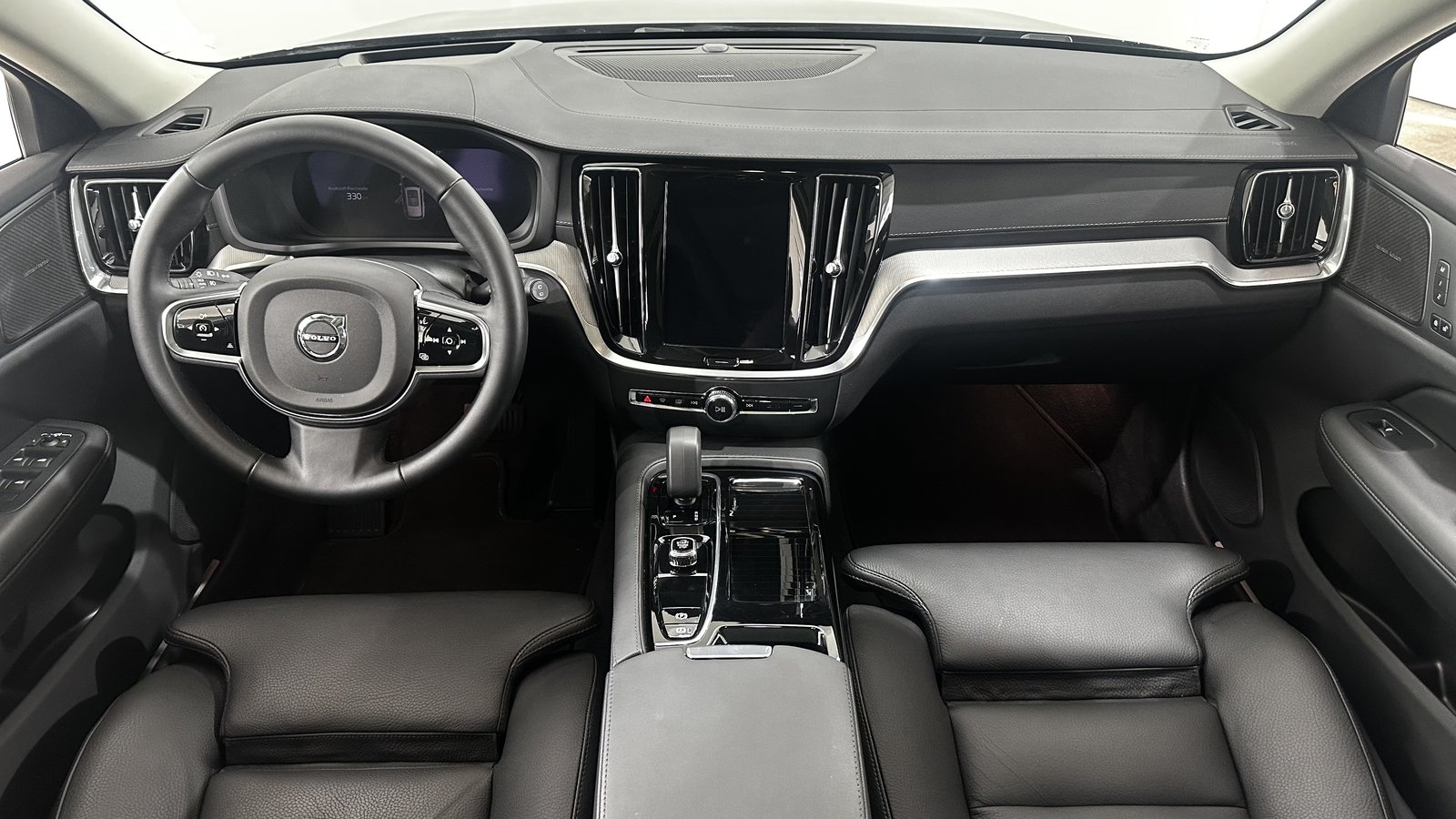VOLVO V60 2.0 T8 TE Ultra Dark eAWD, Voll-Hybrid Benzin/Elektro, Occasion / Gebraucht, Automat - 5