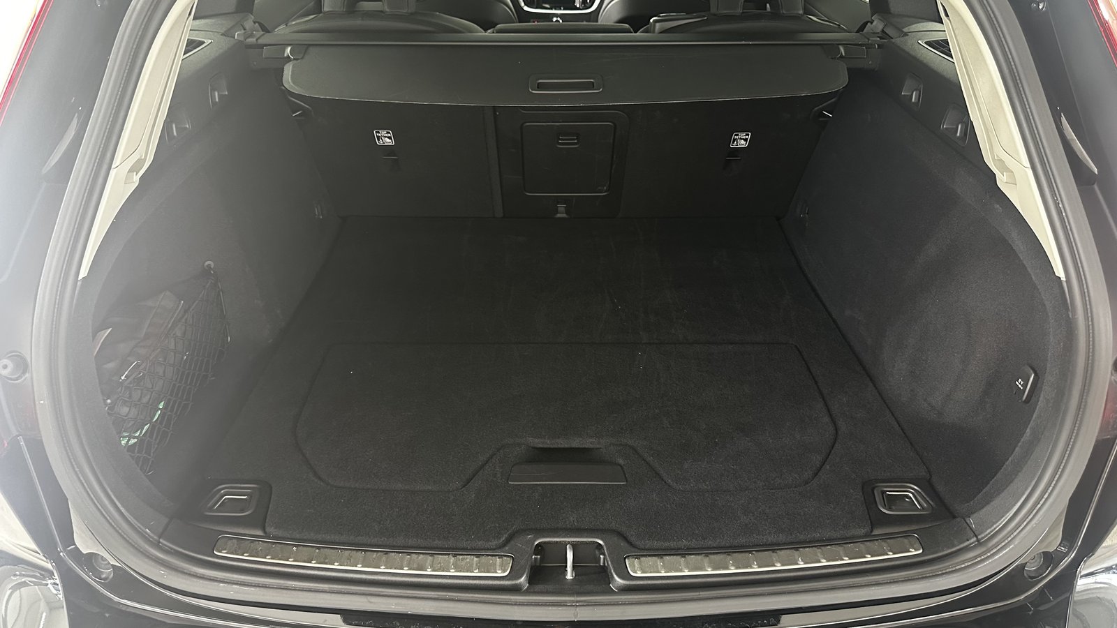 VOLVO V60 2.0 T8 TE Ultra Dark eAWD, Voll-Hybrid Benzin/Elektro, Occasion / Gebraucht, Automat - 7