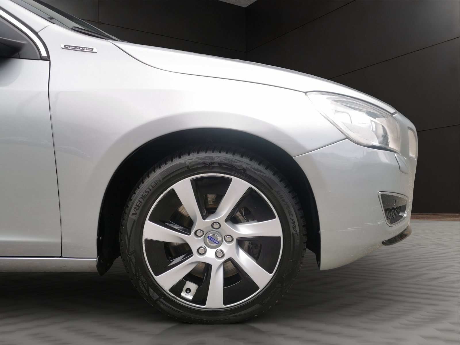 VOLVO V60 D6 AWD Plug-in Hybrid Summum Geartronic, Plug-in-Hybrid Diesel/Electric, Second hand / Used, Automatic - 2