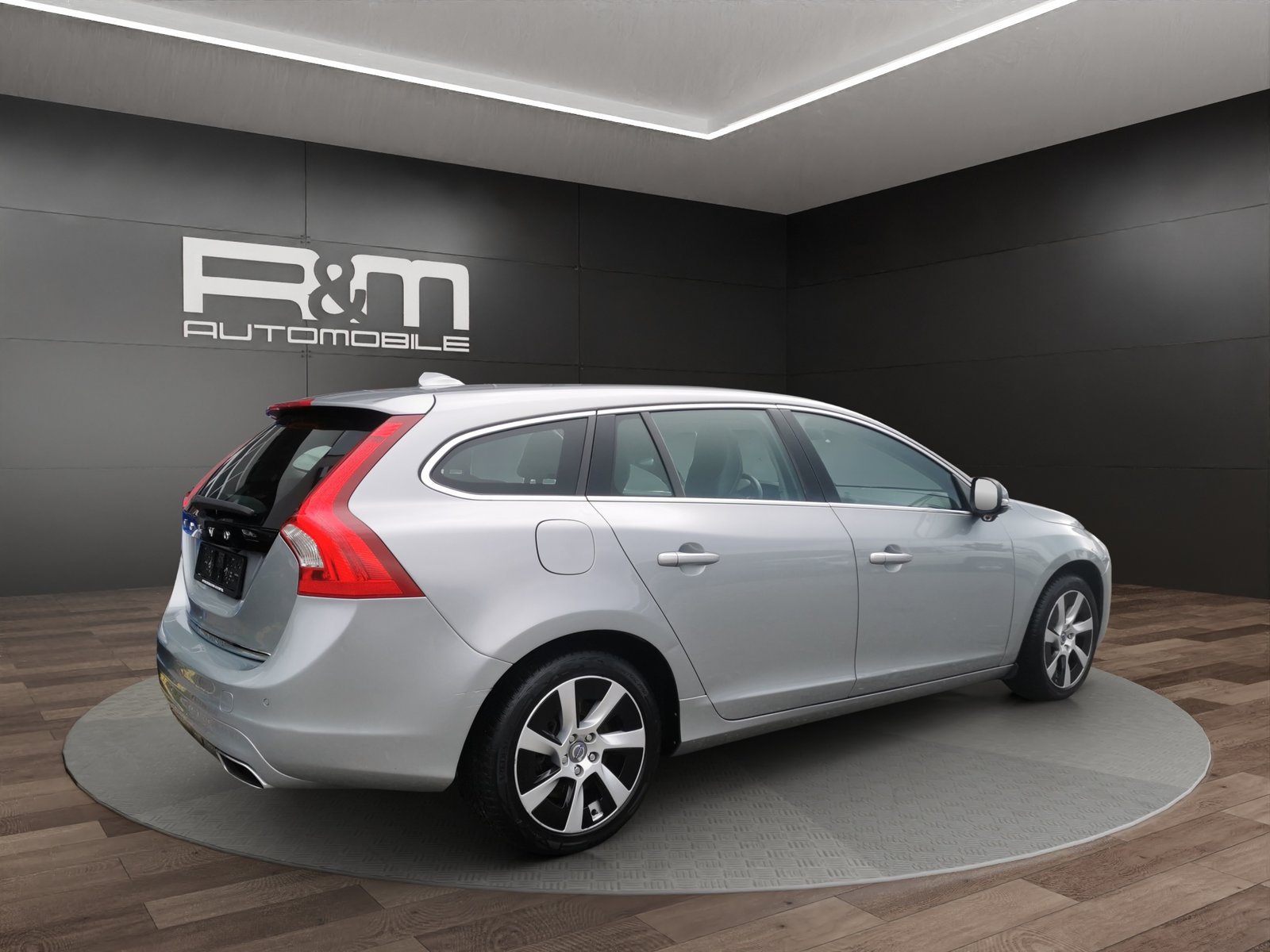 VOLVO V60 D6 AWD Plug-in Hybrid Summum Geartronic, Plug-in-Hybrid Diesel/Electric, Second hand / Used, Automatic - 4