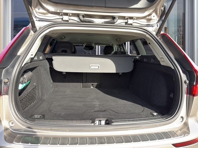 VOLVO V60 2.0 T6 TE Business eAWD, Hybride Rechargeable Essence/Électricité, Occasion / Utilisé, Automatique - 7