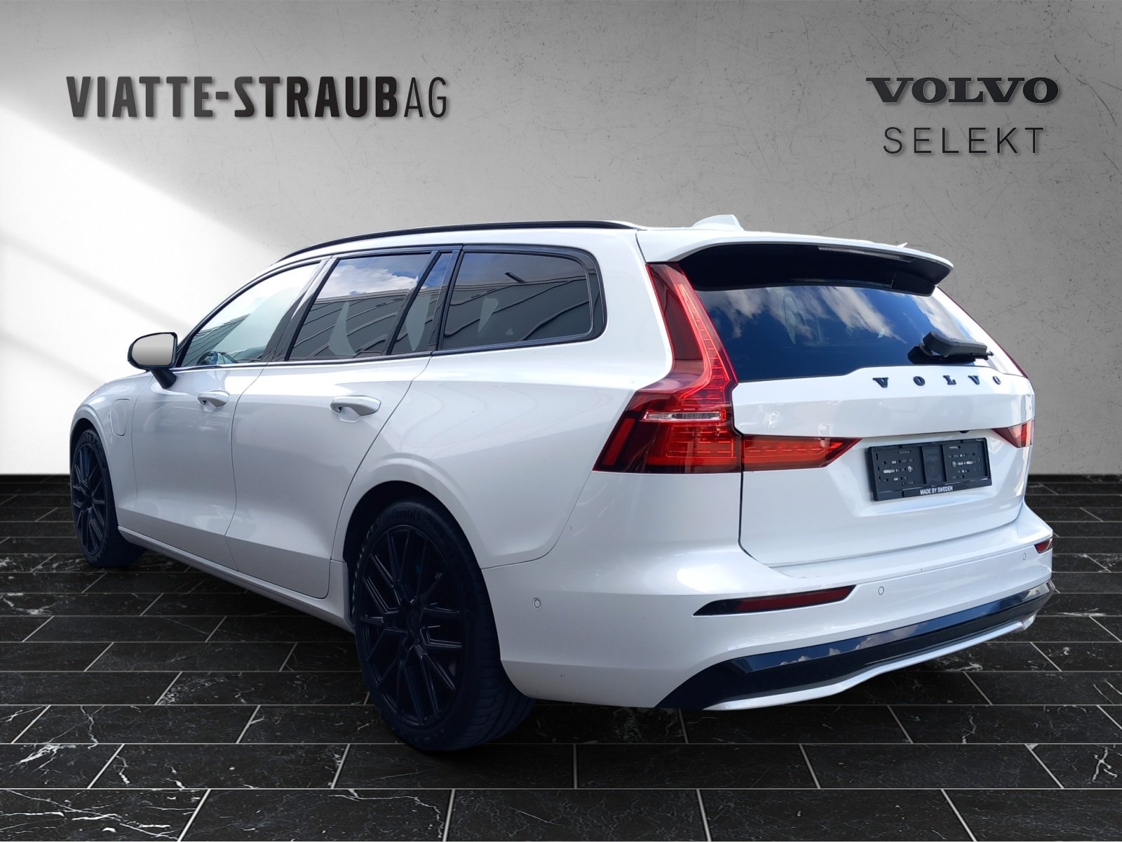 VOLVO V60 2.0 T6 TE Ultimate Dark eAWD, Hybride Rechargeable Essence/Électricité, Occasion / Utilisé, Automatique - 3