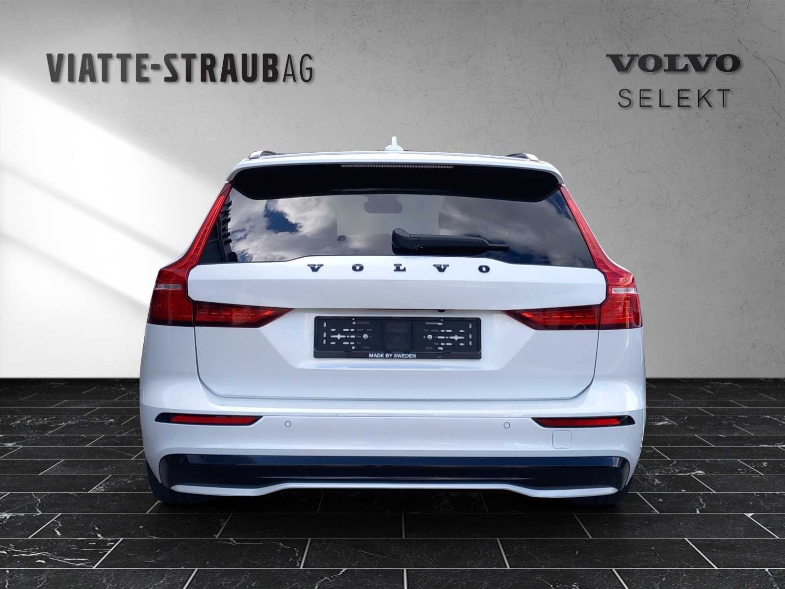 VOLVO V60 2.0 T6 TE Ultimate Dark eAWD, Hybride Rechargeable Essence/Électricité, Occasion / Utilisé, Automatique - 4