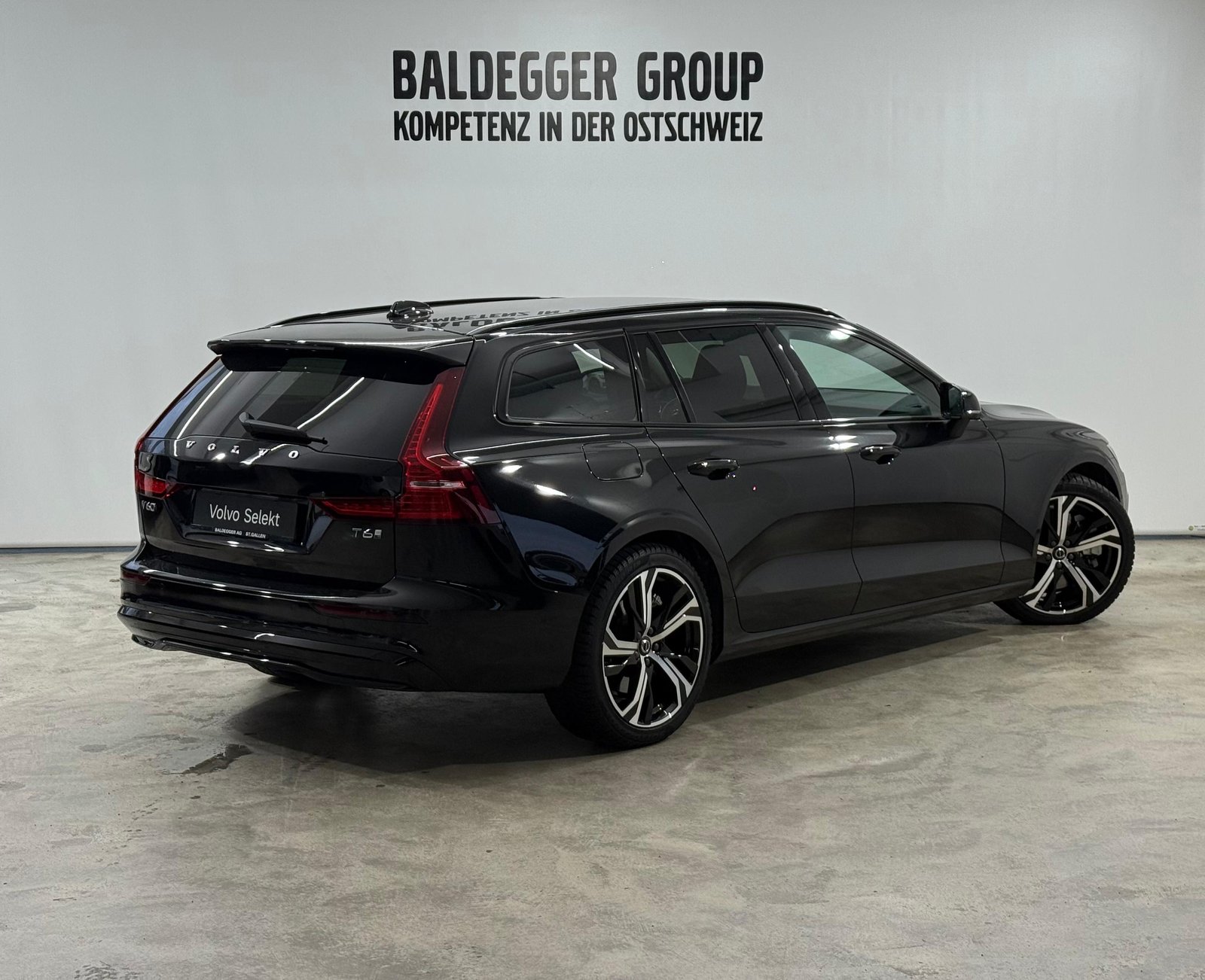 VOLVO V60 2.0 T6 TE Plus Dark eAWD, Voll-Hybrid Benzin/Elektro, Occasion / Gebraucht, Automat - 3