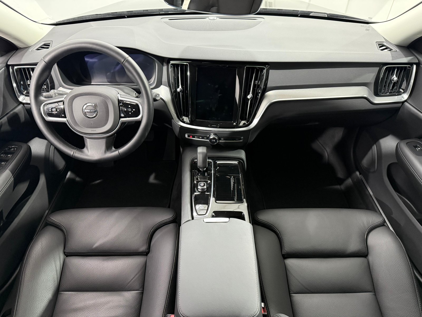 VOLVO V60 2.0 T6 TE Plus Dark eAWD, Voll-Hybrid Benzin/Elektro, Occasion / Gebraucht, Automat - 5