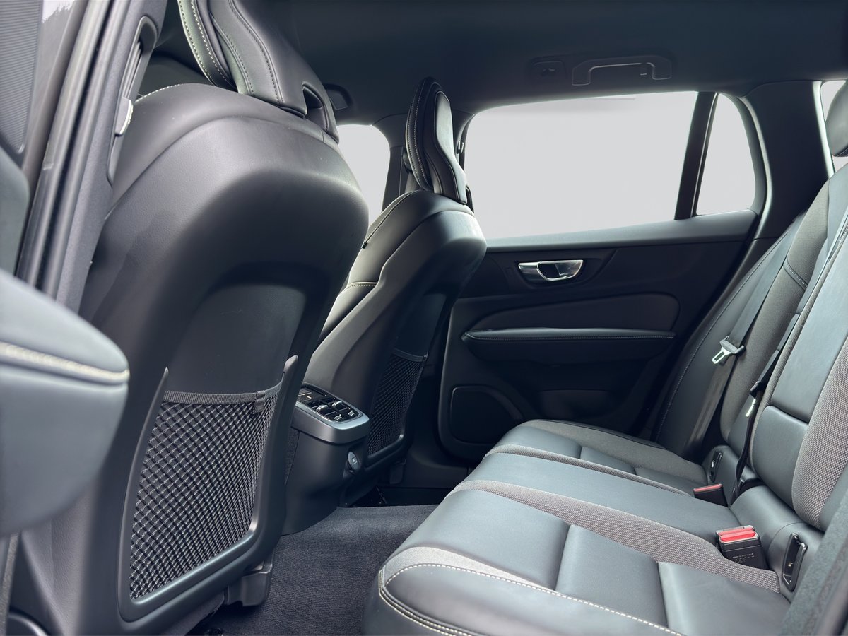 VOLVO V60 B4 Plus Dark DCT, Hybride Léger Essence/Électricité, Occasion / Utilisé, Automatique - 7