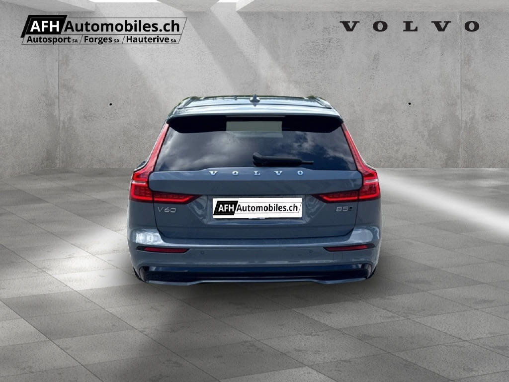VOLVO V60 2.0 B5 Ultimate Dark AWD, Hybride Léger Essence/Électricité, Occasion / Utilisé, Automatique - 7