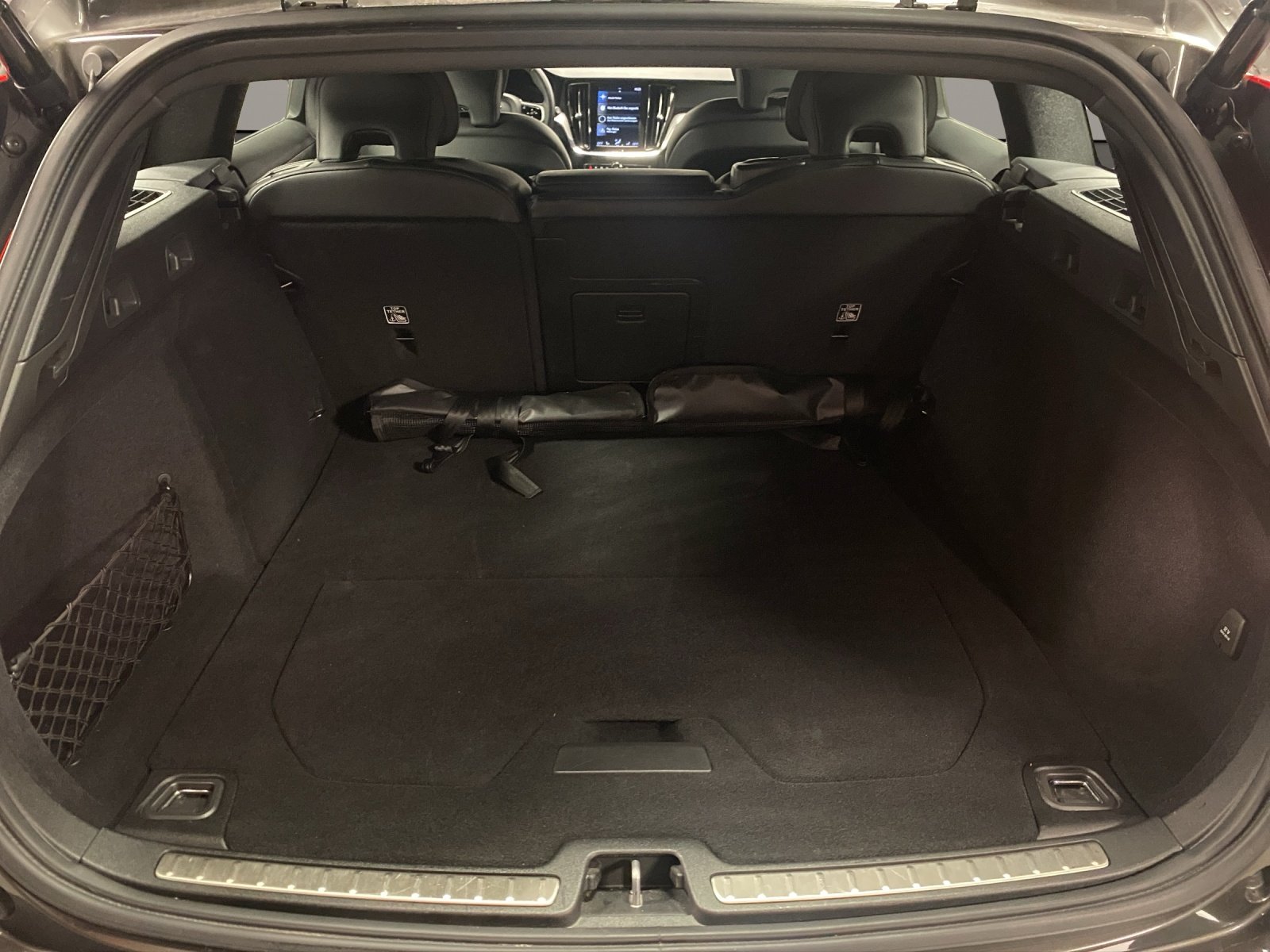 VOLVO V60 B4 Hybrid R-Design, Hybride Léger Essence/Électricité, Occasion / Utilisé, Automatique - 5