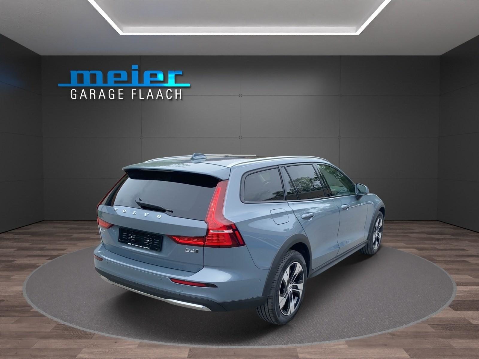 VOLVO V60 Cross Country 2.0 B4 Ultimate AWD, Mild-Hybrid Diesel/Electric, Second hand / Used, Automatic - 5