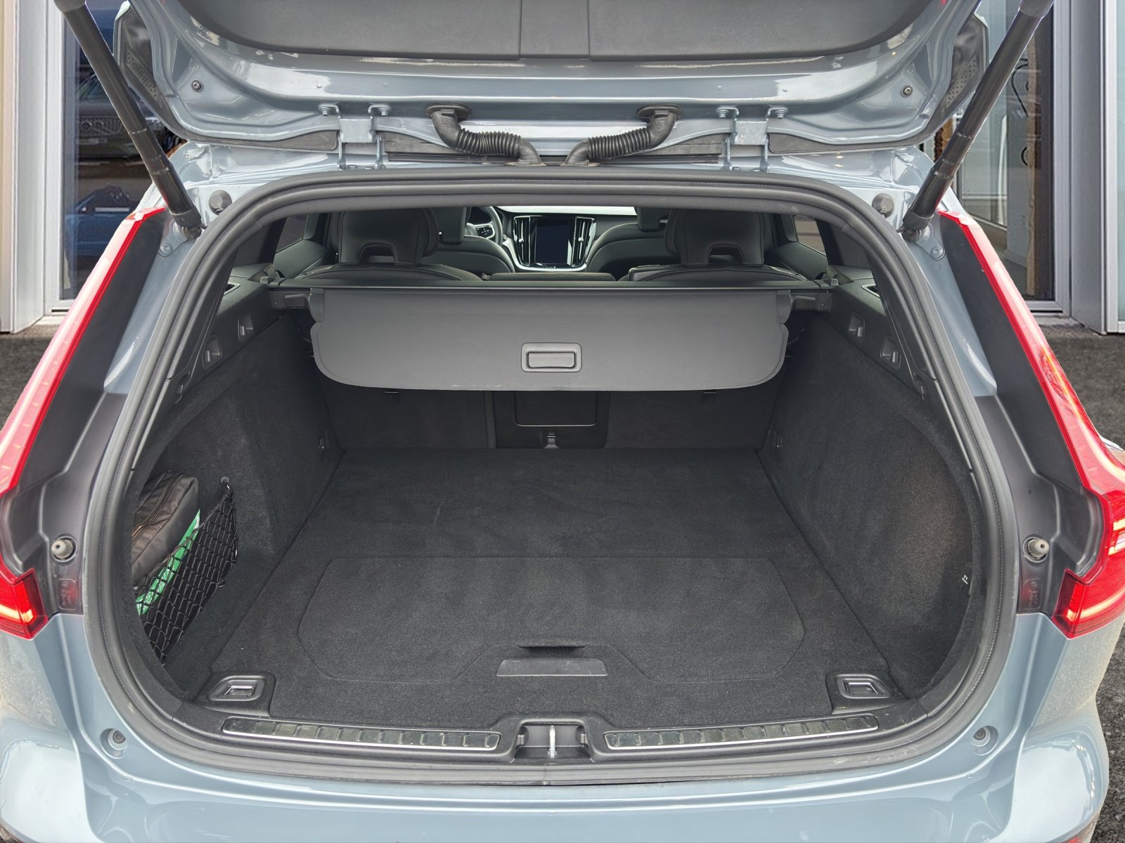 VOLVO V60 2.0 B4 Ultimate Dark, Mild-Hybrid Diesel/Elektro, Occasion / Gebraucht, Automat - 7