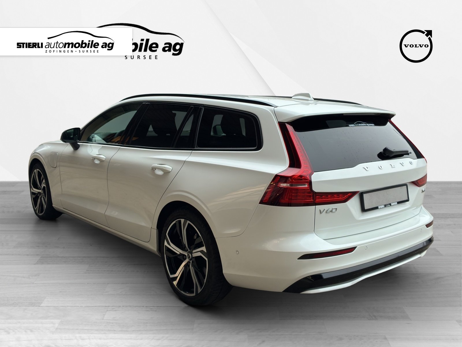 VOLVO V60 2.0 T6 TE Plus Dark eAWD, Hybride Rechargeable Essence/Électricité, Occasion / Utilisé, Automatique - 7