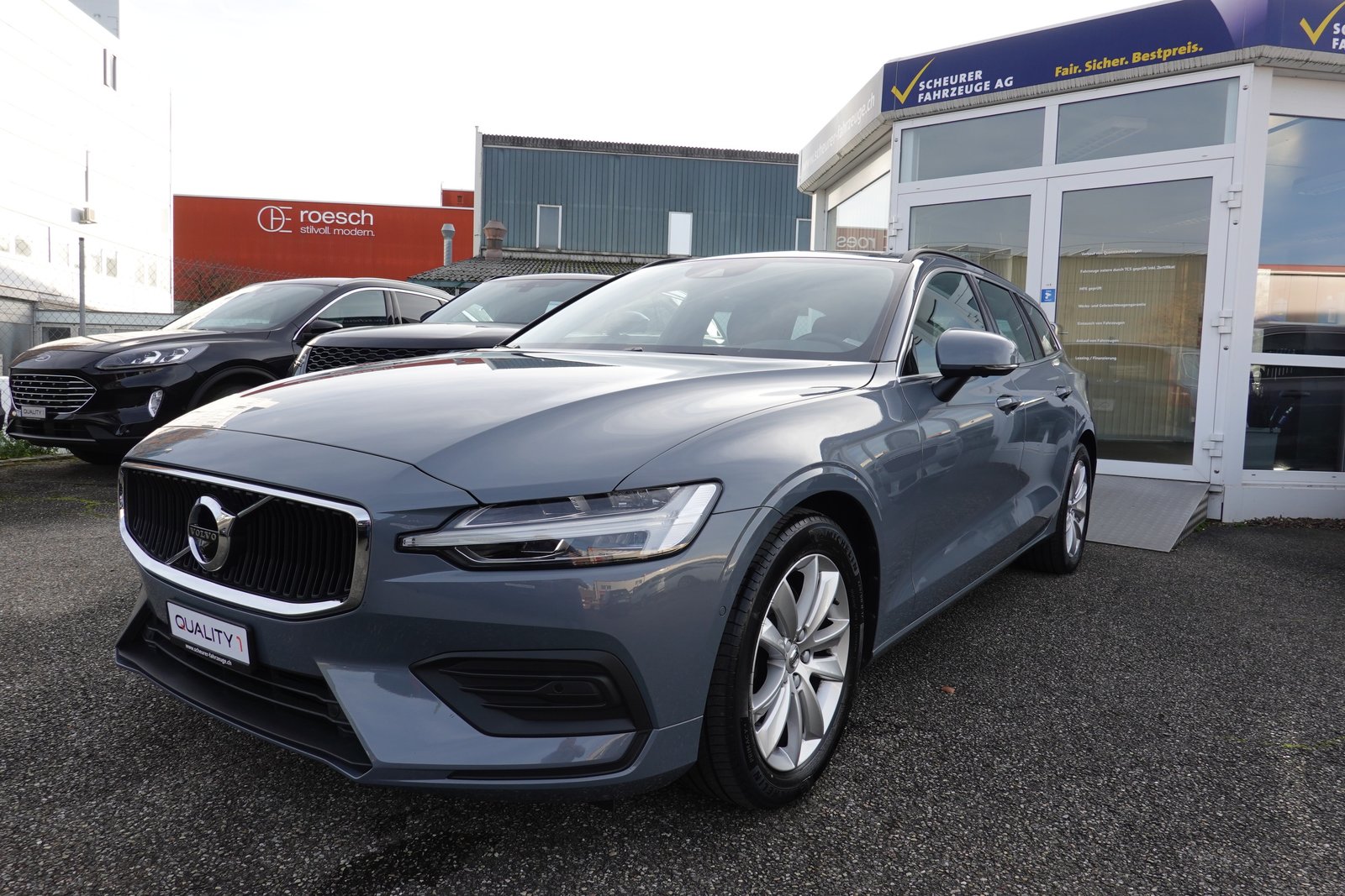 VOLVO V60 B4 - DIESEL - MILD HYBRID - "MOMENTUM" - GEARTRONIC - 19