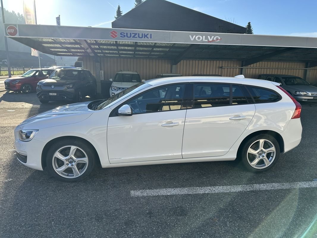 VOLVO V60 2.0 D4 Kinetic S/S, Diesel, Occasion / Utilisé, Automatique - 3