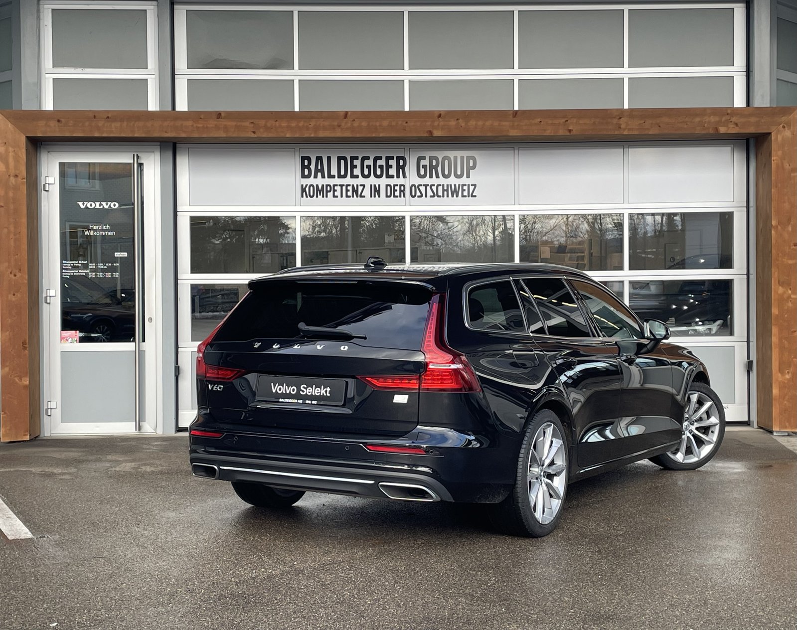 VOLVO V60 2.0 T6 TE Inscription eAWD, Hybride Intégral Essence/Électricité, Occasion / Utilisé, Automatique - 3