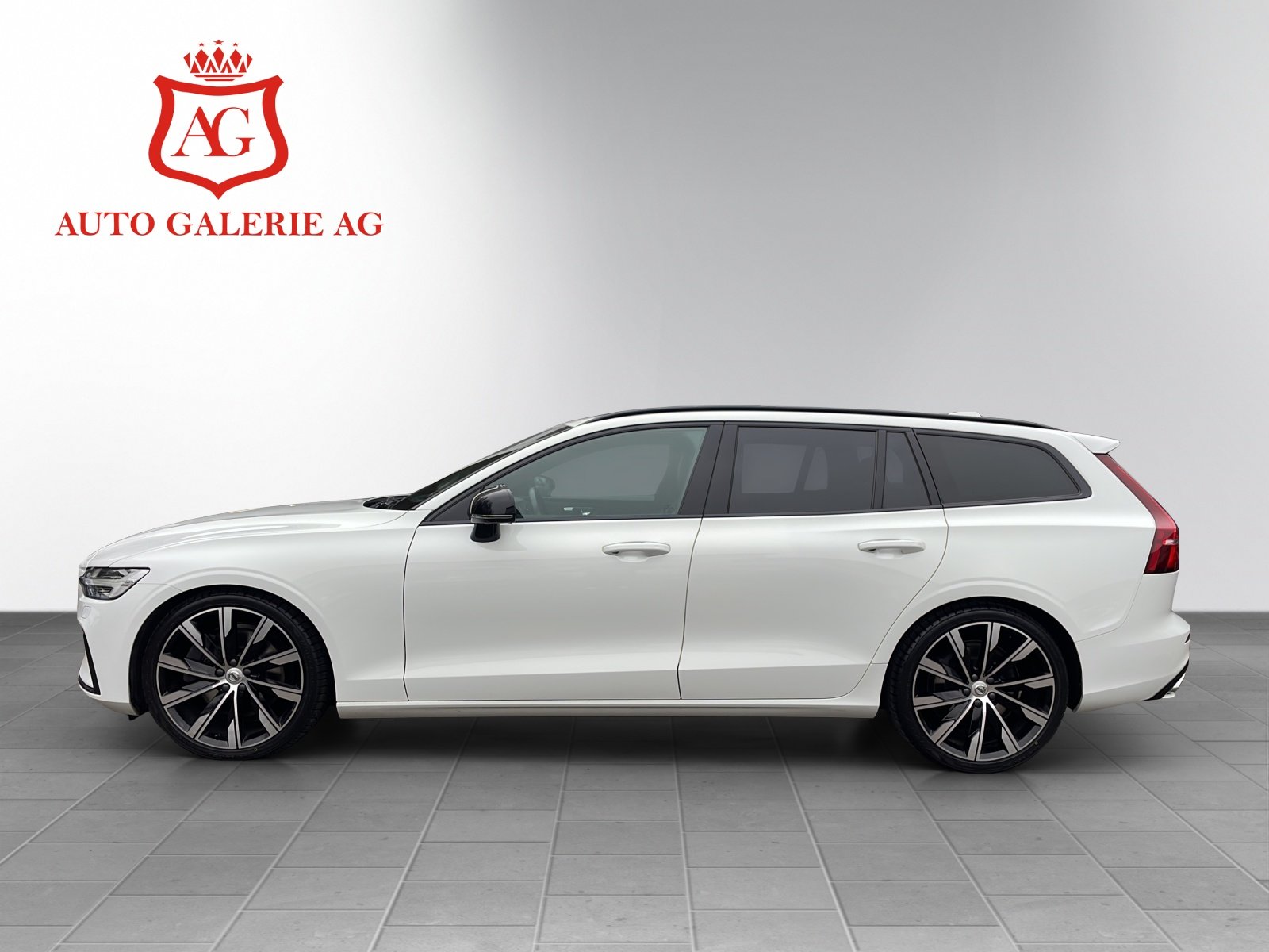 VOLVO V60 T6 AWD R-Design Geartronic, Petrol, Second hand / Used, Automatic - 2