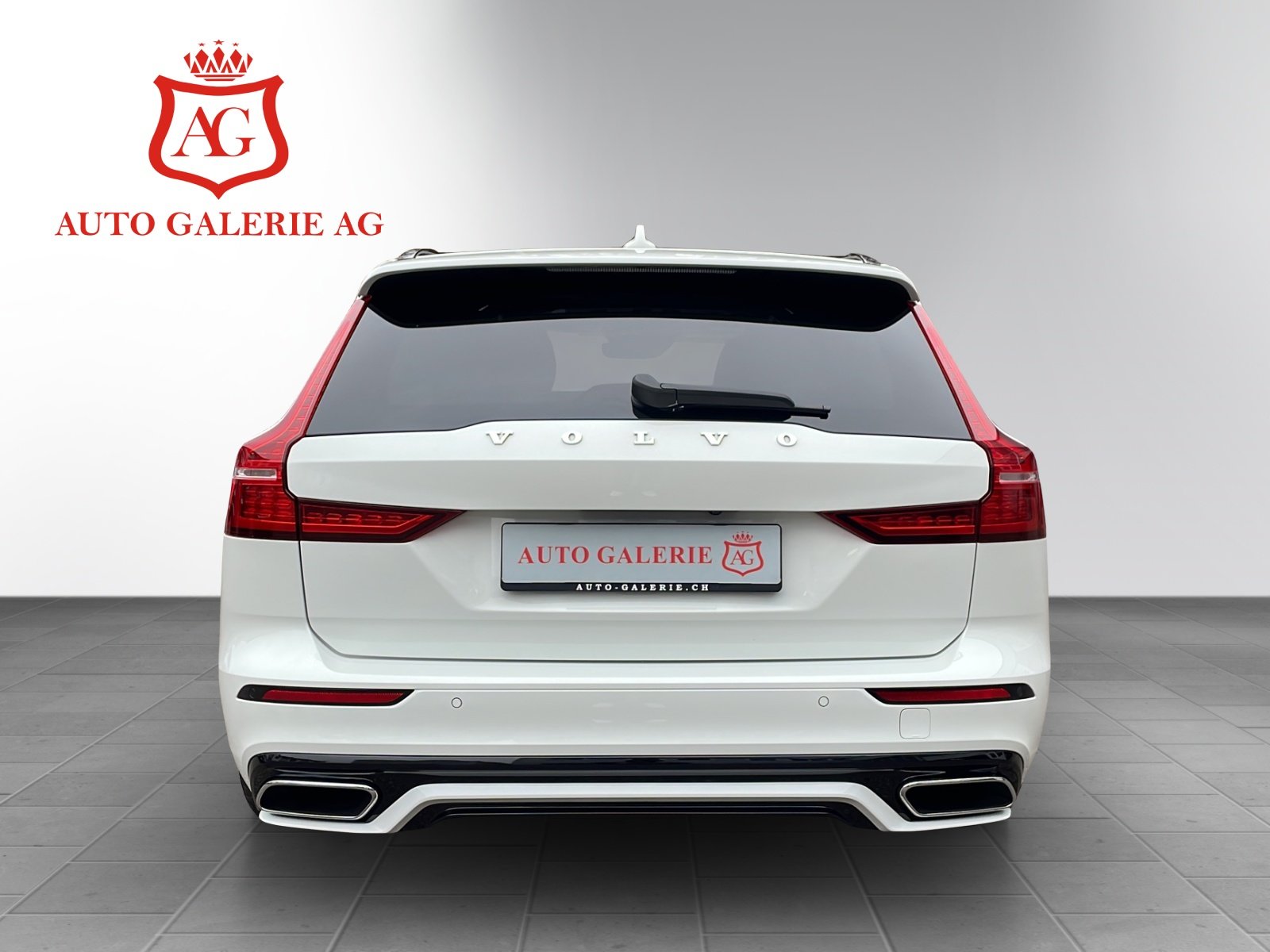 VOLVO V60 T6 AWD R-Design Geartronic, Petrol, Second hand / Used, Automatic - 4