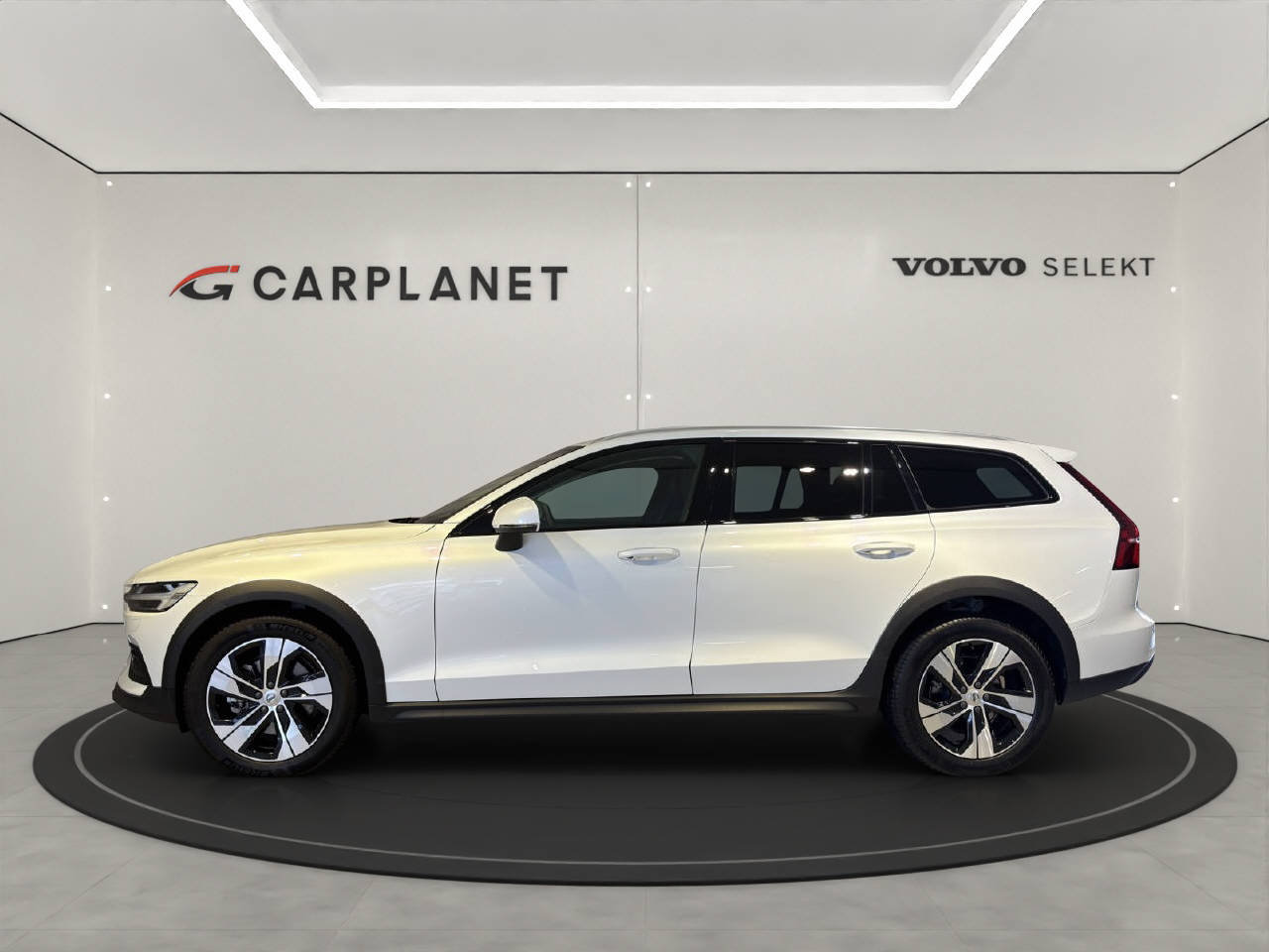 VOLVO V60 Cross Country 2.0 B4 Plus AWD, Mild-Hybrid Diesel/Elektro, Occasion / Gebraucht, Automatik - 2