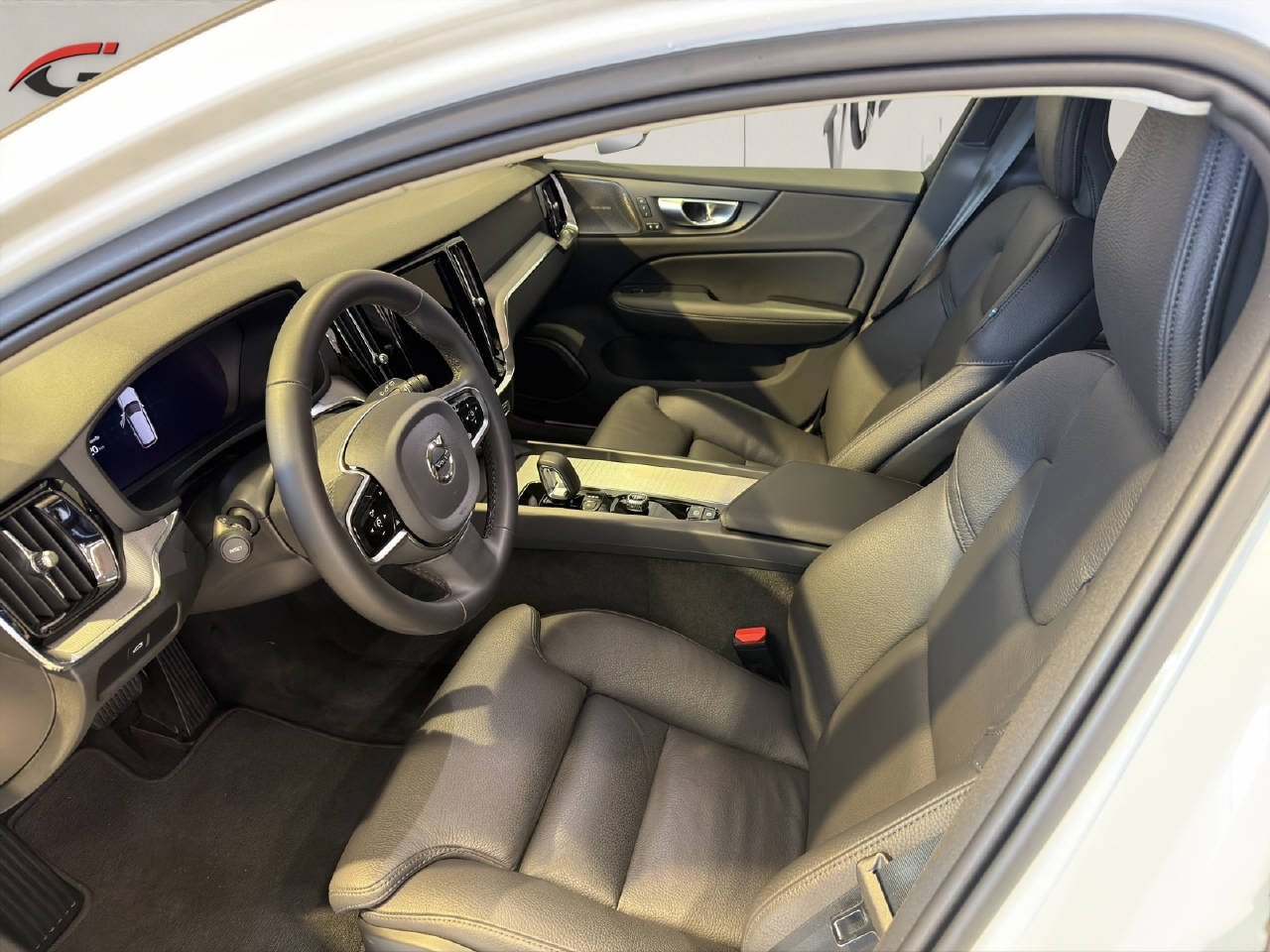 VOLVO V60 Cross Country 2.0 B4 Plus AWD, Mild-Hybrid Diesel/Elektro, Occasion / Gebraucht, Automatik - 5