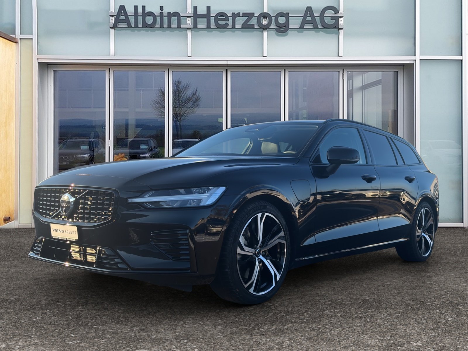 VOLVO V60 2.0 T6 TE Plus Dark eAWD