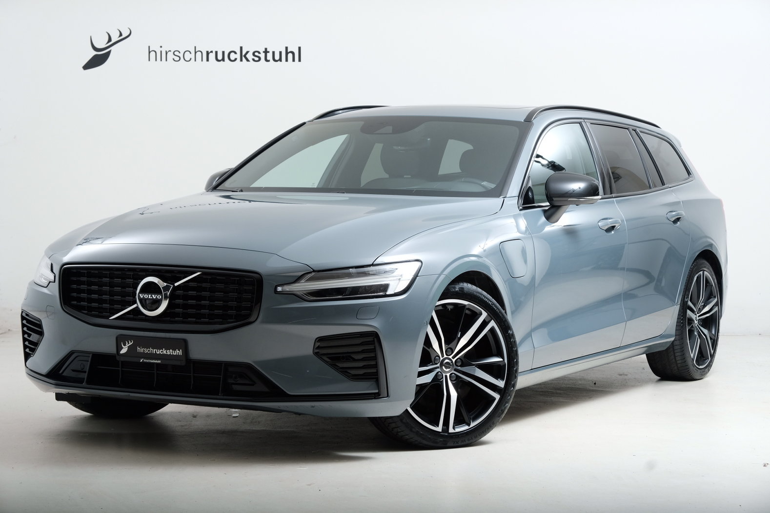 VOLVO V60 T6 eAWD R-Design