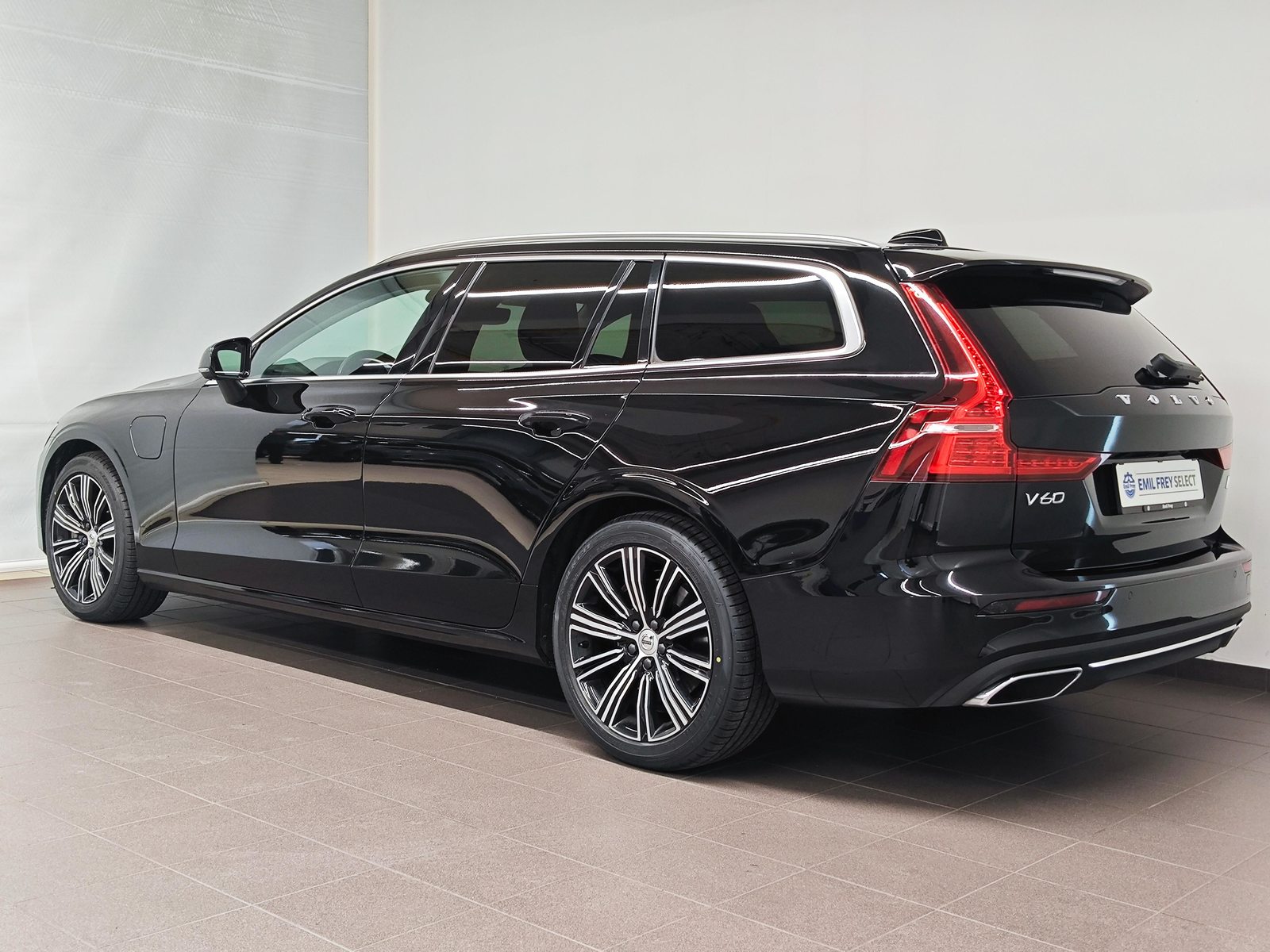 VOLVO V60 2.0 T6 TE Inscription eAWD - Gancio traino elettrico & P, Hybride Rechargeable Essence/Électricité, Occasion / Utilisé, Automatique - 4