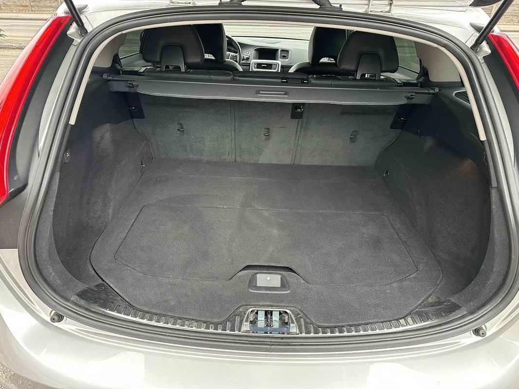 VOLVO V60 2.4 D4 Summum AWD, Diesel, Occasion / Gebraucht, Automatik - 7