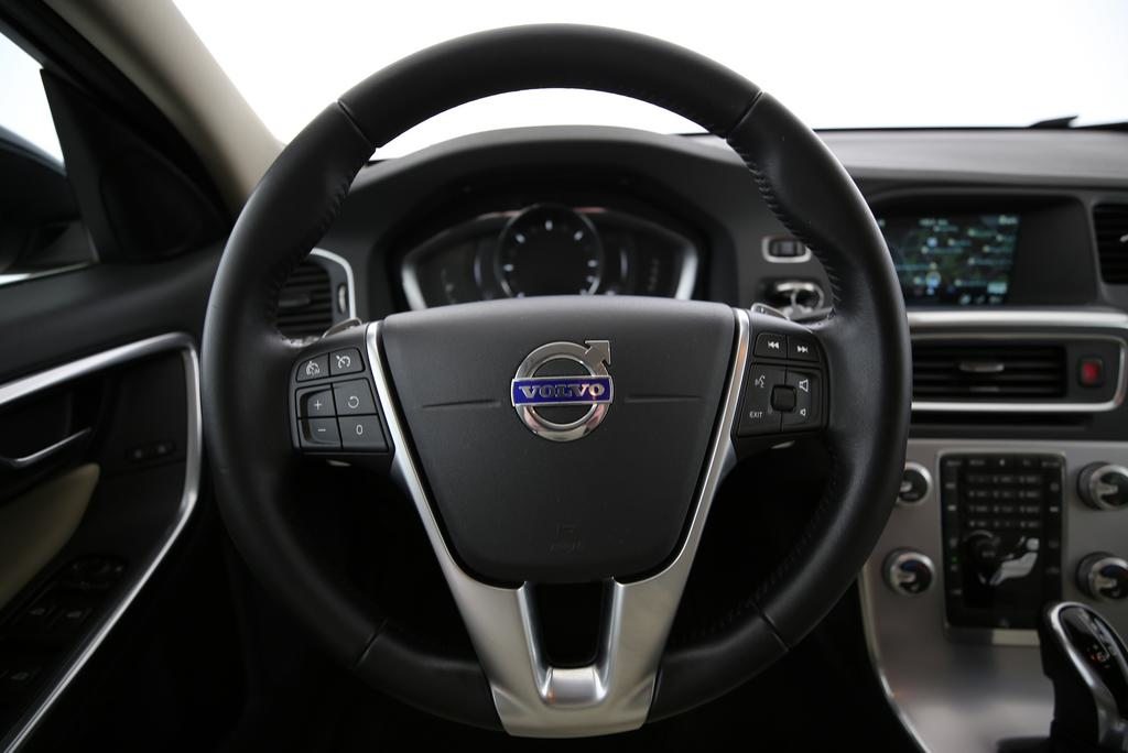 VOLVO V60 2.4 D4 Summum AWD, Diesel, Second hand / Used, Automatic - 6