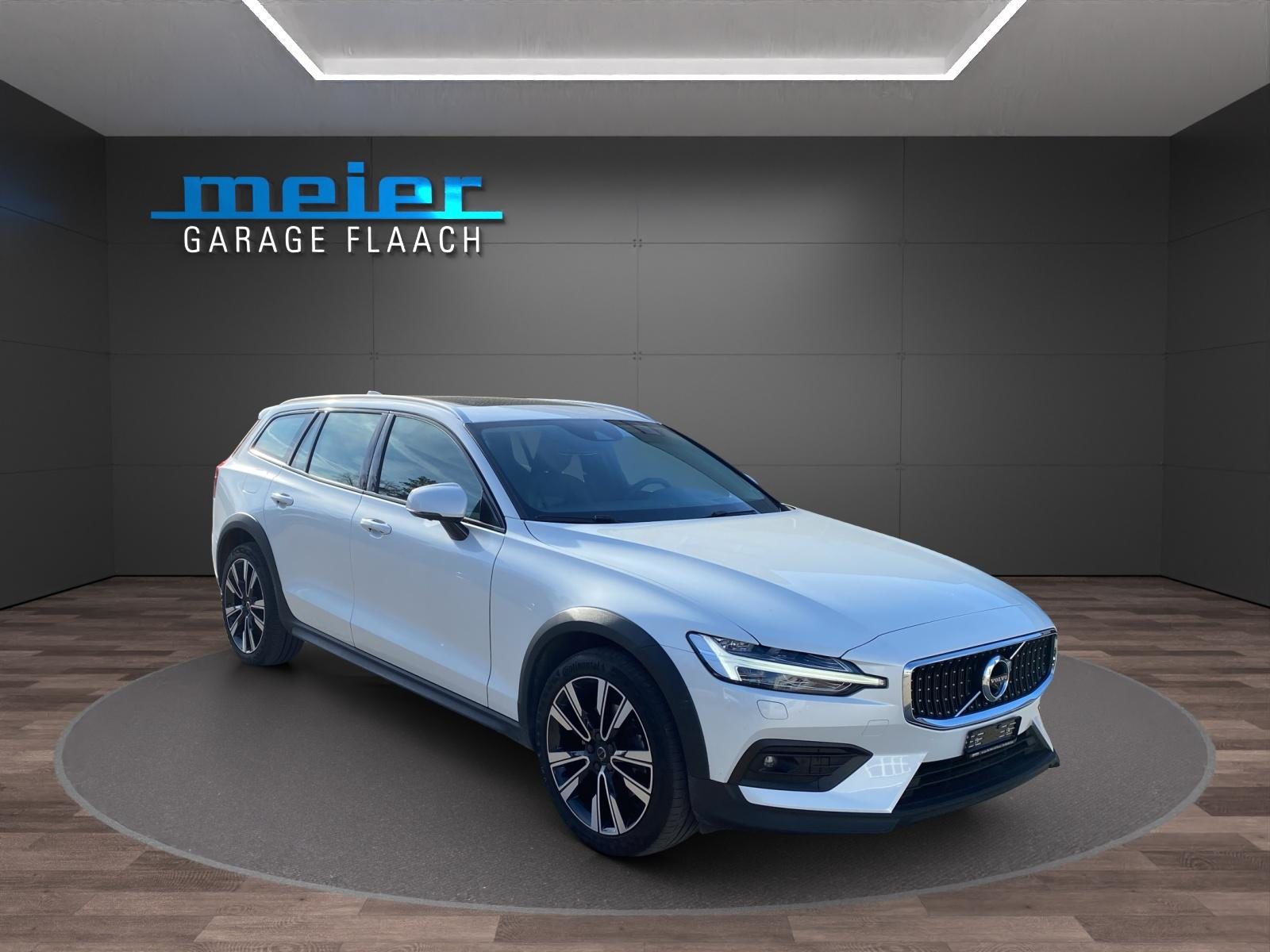 VOLVO V60 Cross Country 2.0 B4 Ultimate AWD, Mild-Hybrid Diesel/Elektro, Occasion / Gebraucht, Automatik - 7