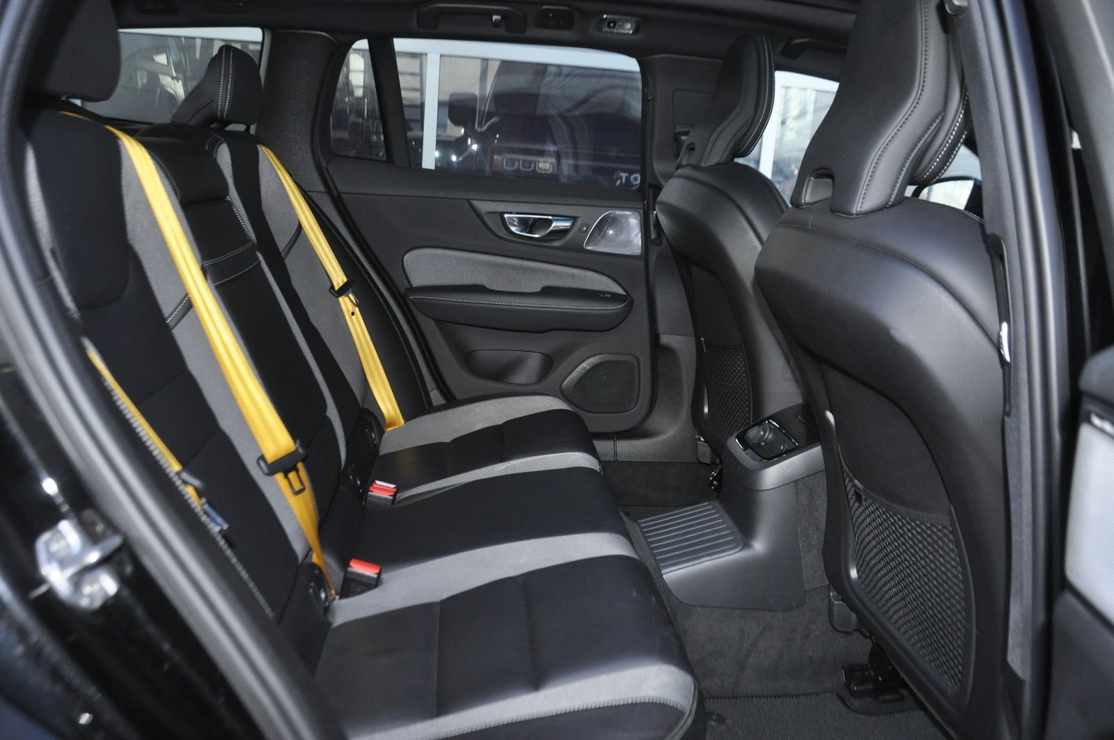 VOLVO V60 T8 eAWD Twin Engine Polestar Geartronic I Anhänge, Plug-in-Hybrid Benzin/Elektro, Occasion / Gebraucht, Automatik - 7