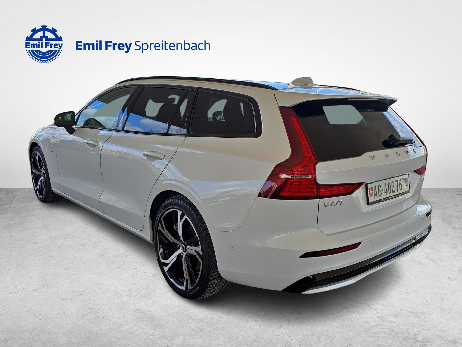 VOLVO V60 2.0 T6 TE Plus Dark eAWD / Jetzt mit attraktivem 1.9% Le, Hybride Rechargeable Essence/Électricité, Occasion / Utilisé, Automatique - 3