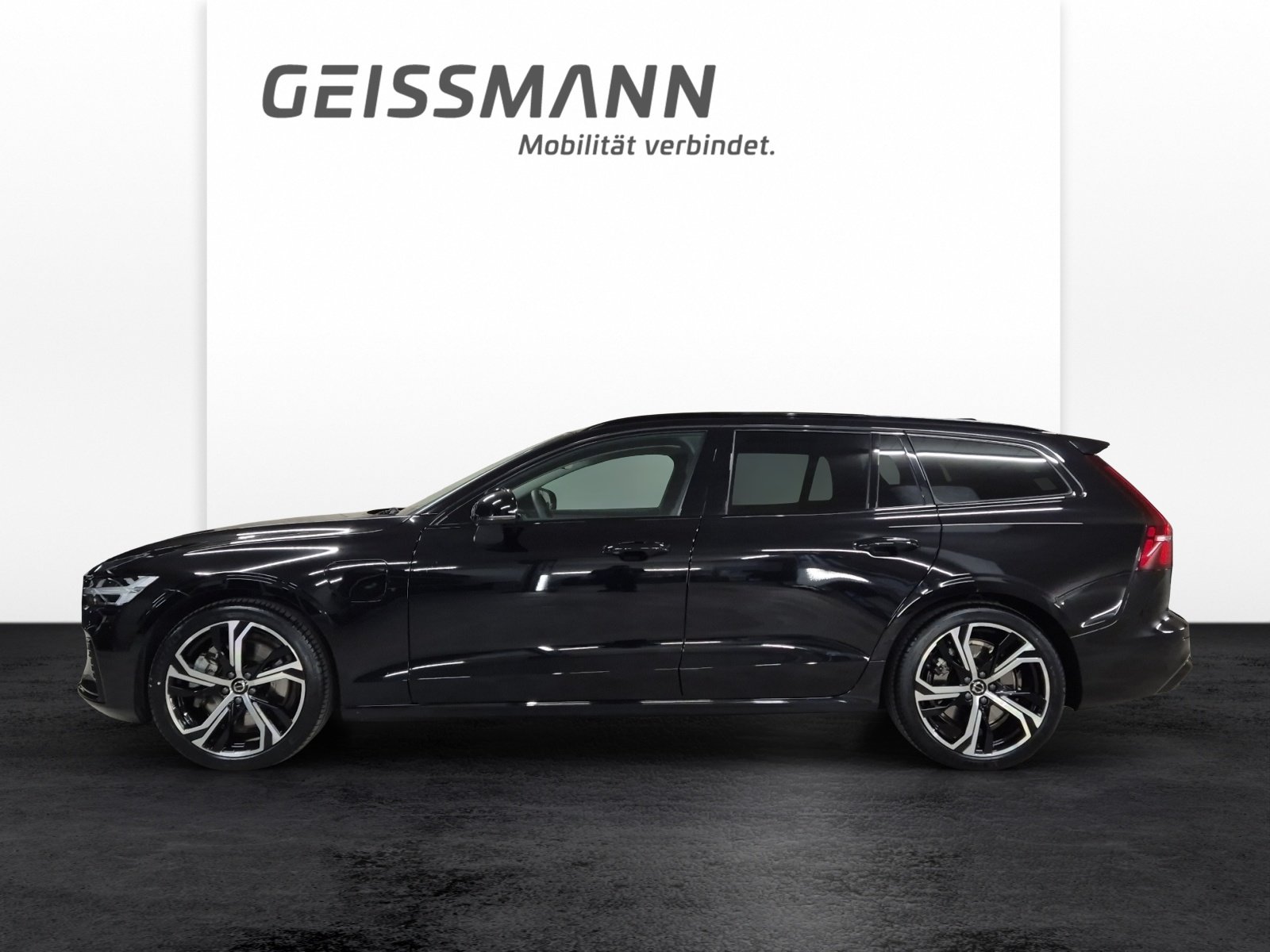 VOLVO V60 2.0 T6 TE Plus Dark eAWD, Hybride Rechargeable Essence/Électricité, Occasion / Utilisé, Automatique - 3