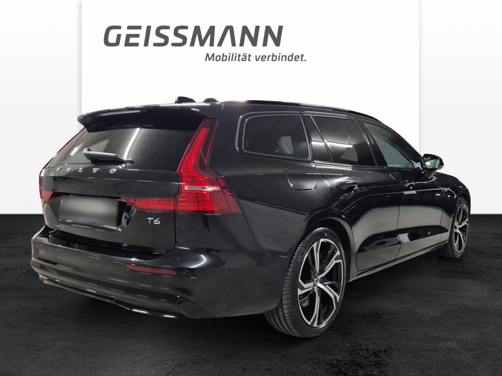 VOLVO V60 2.0 T6 TE Plus Dark eAWD, Hybride Rechargeable Essence/Électricité, Occasion / Utilisé, Automatique - 7