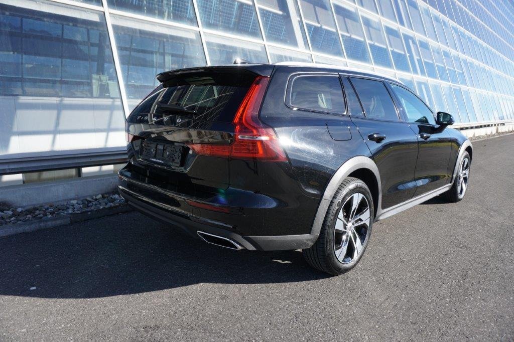 VOLVO V60 Cross Country 2.0 B4 AWD, Hybride Léger Diesel/Électricité, Occasion / Utilisé, Automatique - 3