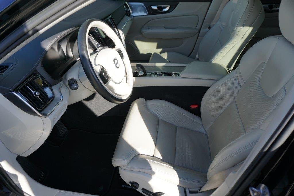 VOLVO V60 Cross Country 2.0 B4 AWD, Hybride Léger Diesel/Électricité, Occasion / Utilisé, Automatique - 6
