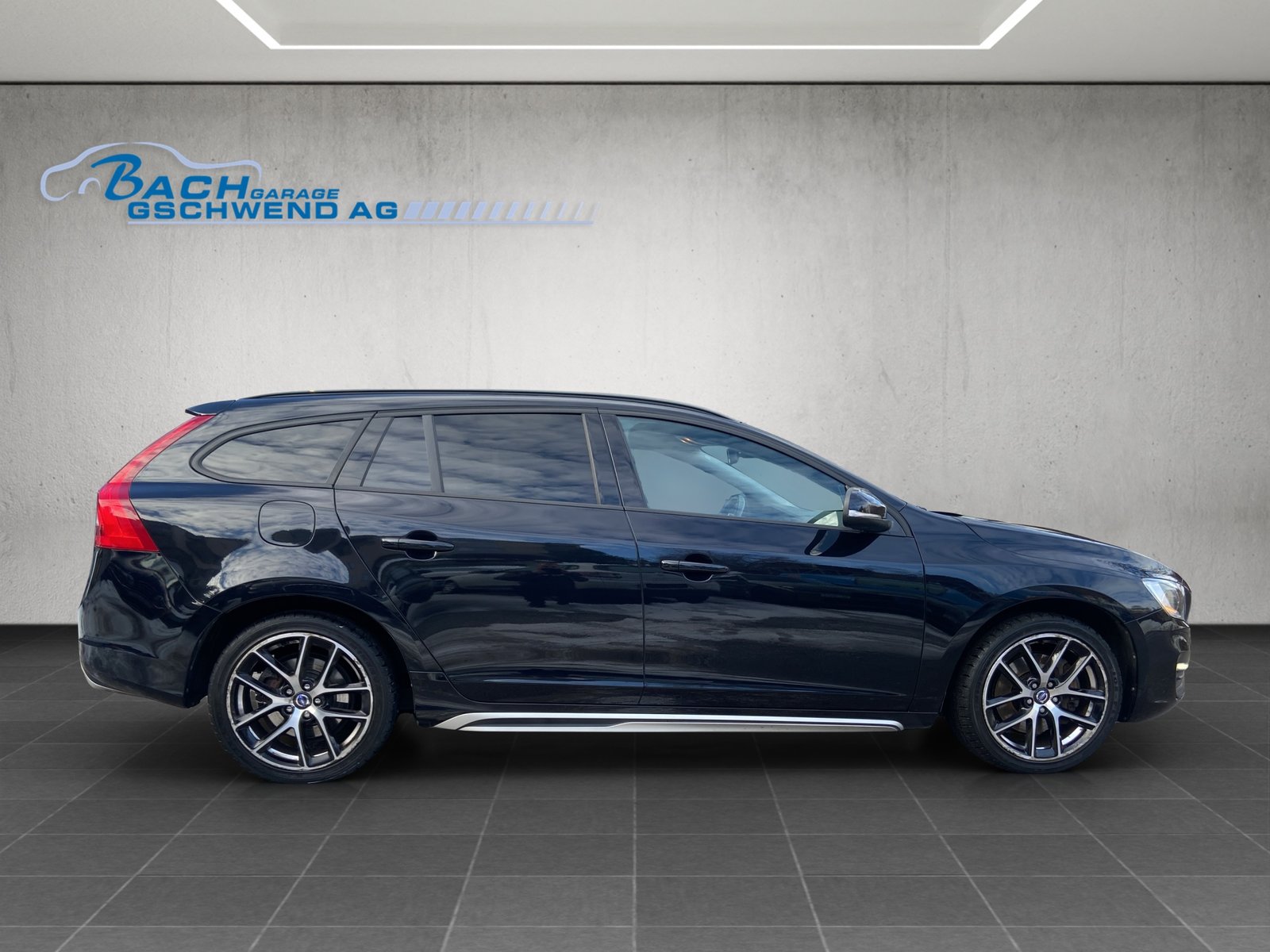 VOLVO V60 D4 AWD Family Edition Geartronic, Diesel, Occasioni / Usate, Automatico - 3
