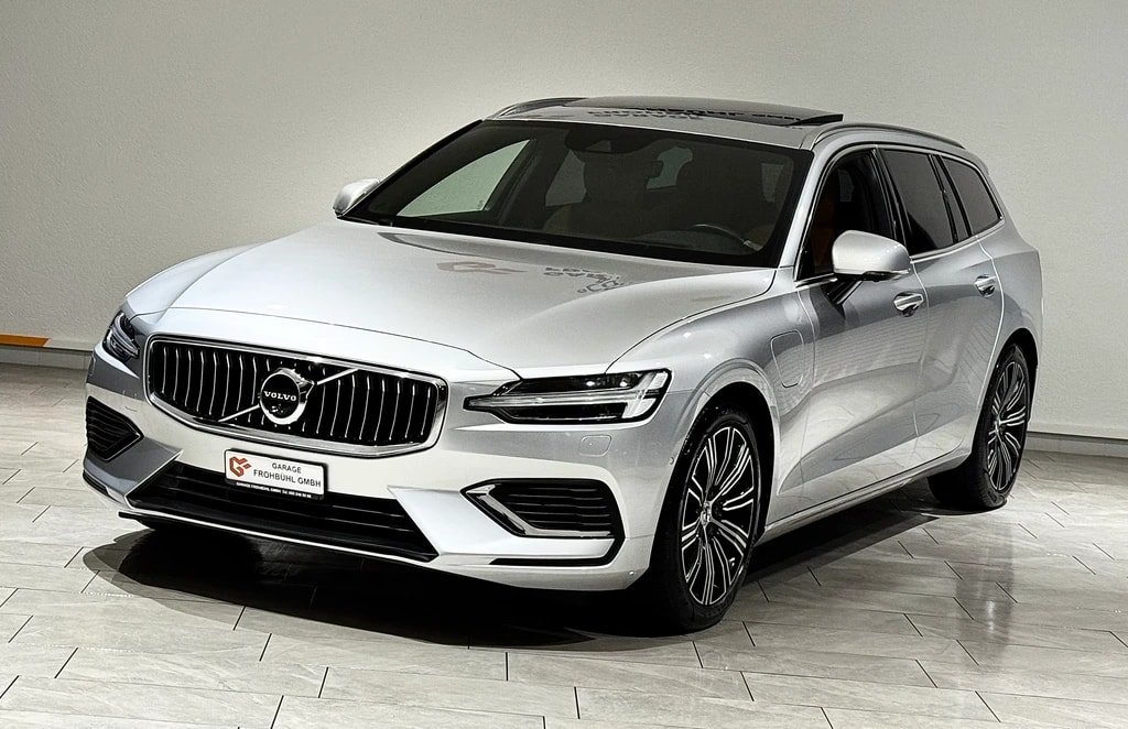 VOLVO V60 T8 eAWD Twin Engine R-Design Geartronic l CH l 1.H