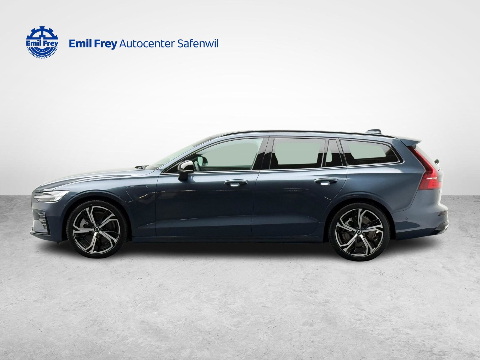 VOLVO V60 2.0 T6 TE Plus Dark eAWD, Hybride Rechargeable Essence/Électricité, Occasion / Utilisé, Automatique - 2