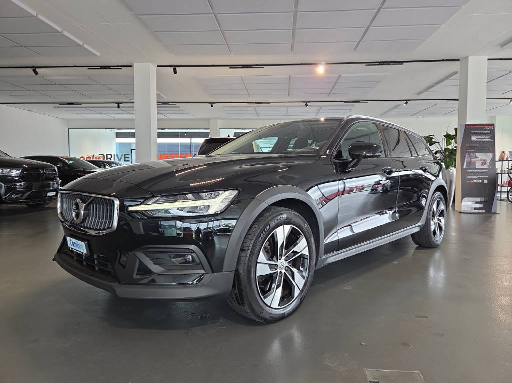 VOLVO V60 Cross Country 2.0 D4 AWD