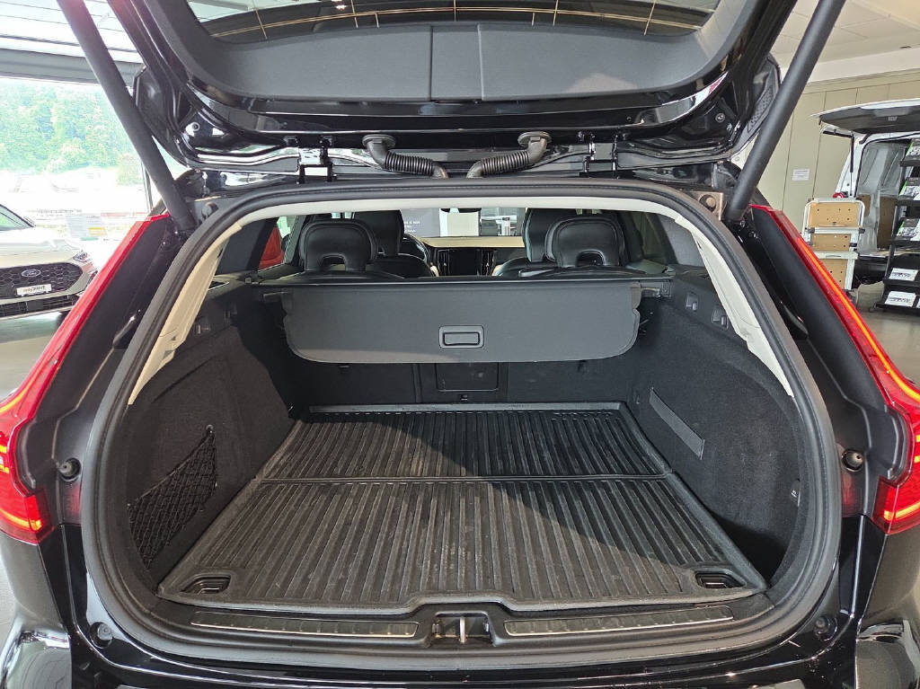 VOLVO V60 Cross Country 2.0 D4 AWD, Diesel, Occasioni / Usate, Automatico - 5